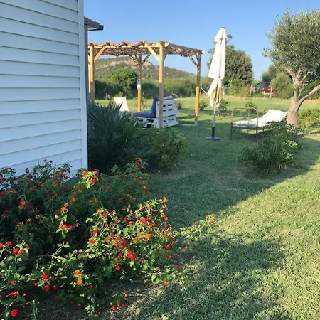 Mobil Climatise, Bord De Holiday park Macinaggio (Corsica)