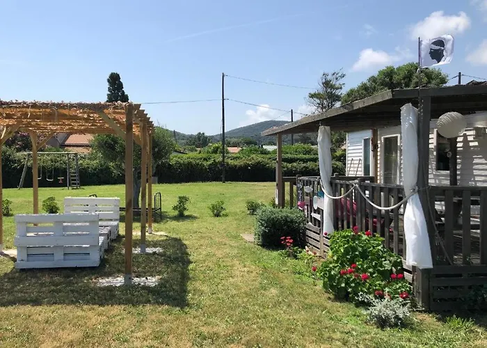 Vakantiepark Mobil Climatise, Bord De Macinaggio (Corsica)